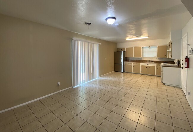 Foto del edificio - 204 Veterans Ave