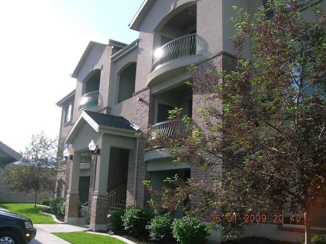 Foto del edificio - Great Condo with Tile & Granite