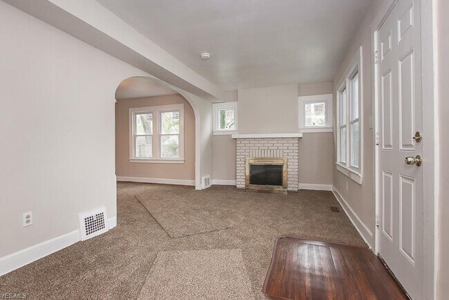 Building Photo - 5455 Grasmere Ave