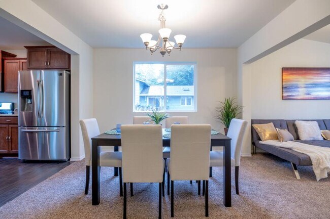 Foto del edificio - 5 bedroom in Shoreline WA 98133