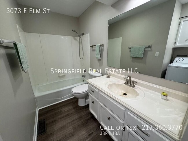 Foto del edificio - 3073 E Elm St