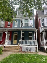 Building Photo - 747 Linden Ave