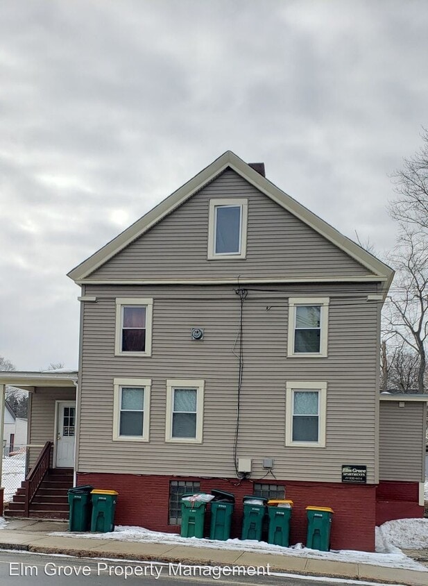 163 Autumn St, Rochester, NH 03868 Room for Rent in Rochester, NH