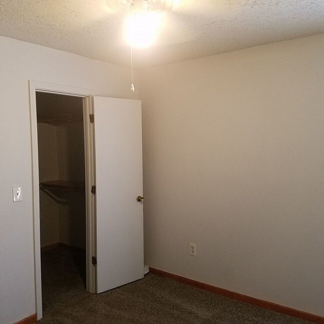Foto del edificio - True ranch home