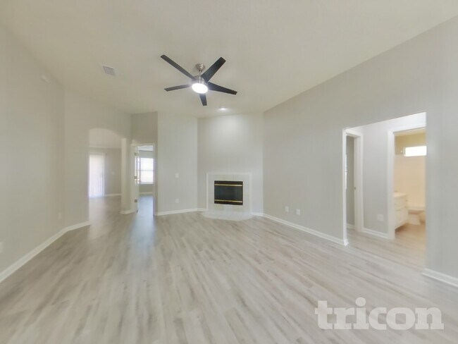 Foto del edificio - 2990 Brittany Bluff Dr