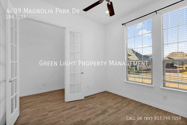 Foto del edificio - 4609 Magnolia Park Dr