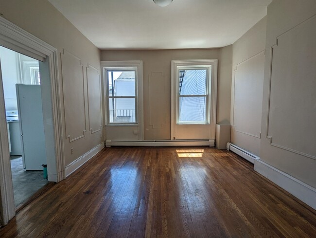 Building Photo - 403 Washington St