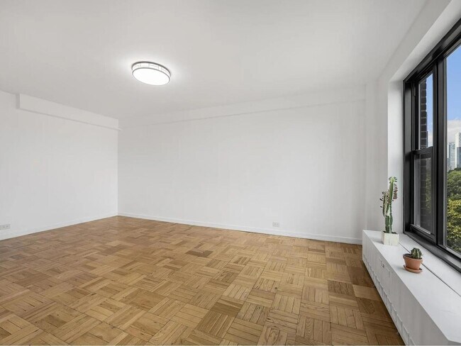 Foto del edificio - 325 Clinton Ave