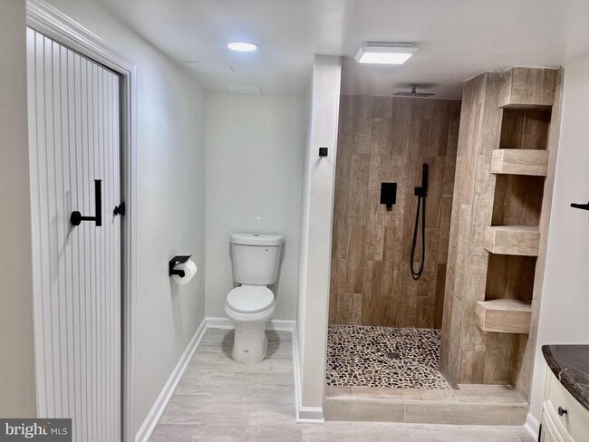 Building Photo - 10971 Clara Barton Dr