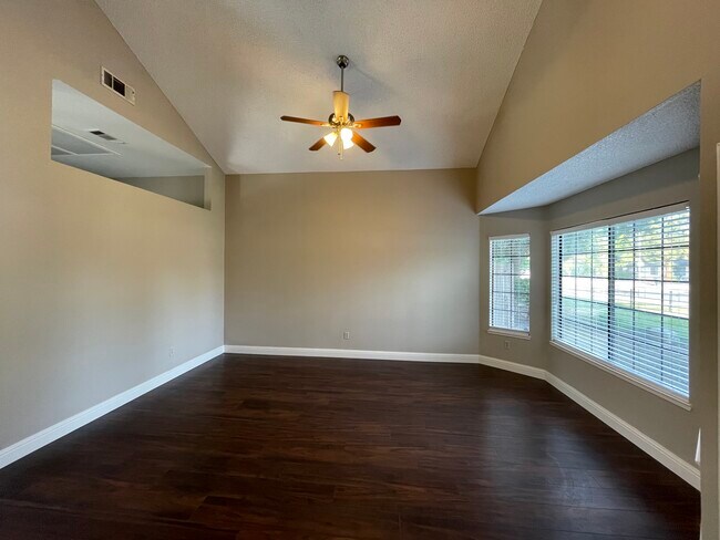 Building Photo - 14304 Culiacan Ave