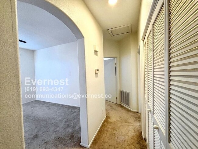 Building Photo - 10796 Sabre Hill Dr