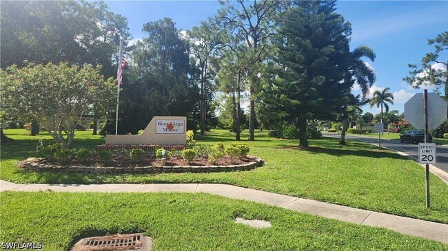 Foto del edificio - 2074 Pine Isle Ln