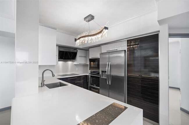 Foto del edificio - 17100 N Bay Rd