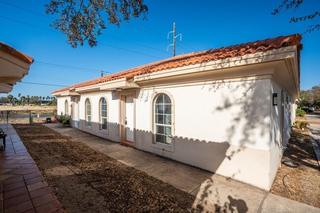 Foto del edificio - 604 Buena Vista Dr