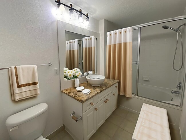 Building Photo - 2811 Grande Pky