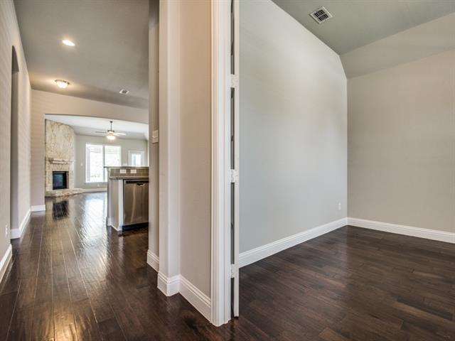 Building Photo - 812 Llano Falls Dr