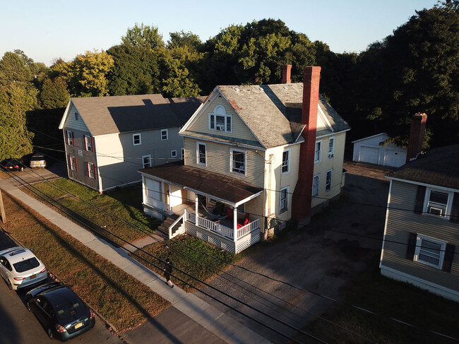 Building Photo - 143 Brinkerhoff St