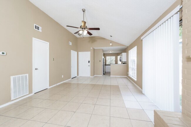 Foto del edificio - 11110 Grassyglen Dr