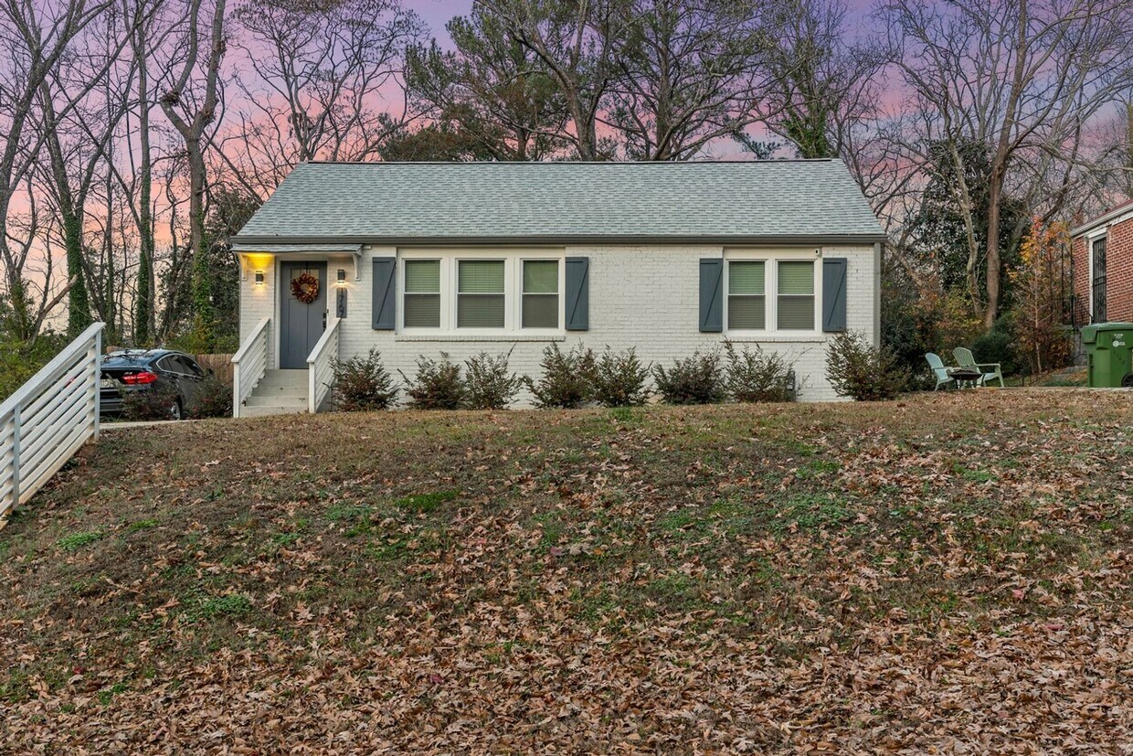 Primary Photo - 1767 Tiger Flowers Dr NW