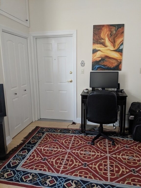 Foto del edificio - 136R Main St