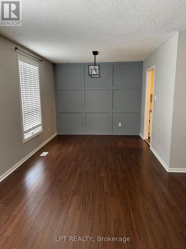 Building Photo - 20 Glenbrook Dr