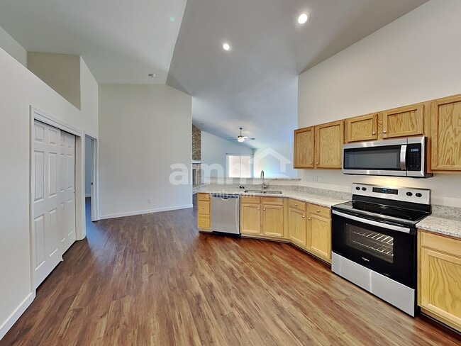 Building Photo - 7606 Cholla Ct