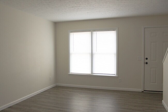 Foto del edificio - 1840 Woodland Ave