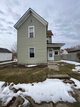 Building Photo - 610 S Gallatin St