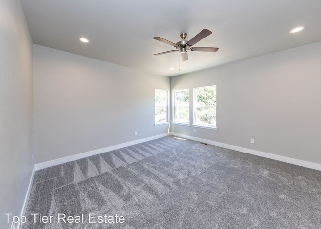 Building Photo - 3 br, 2.5 bath House - 5365 Sky Top Lane
