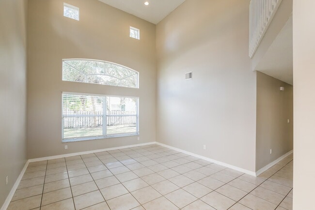 Building Photo - 333 SW 195th Ave