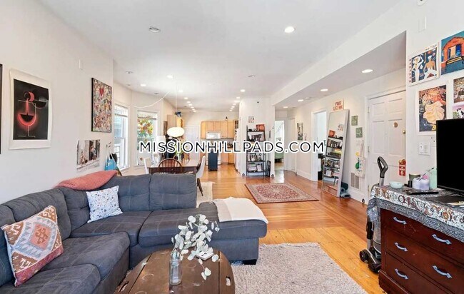 Foto del edificio - 70 Hillside St