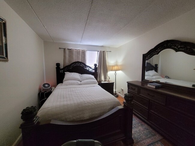 Foto del edificio - 80 N Warren St