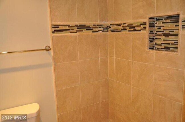 Baño 1 - 3378 Whipple Ct