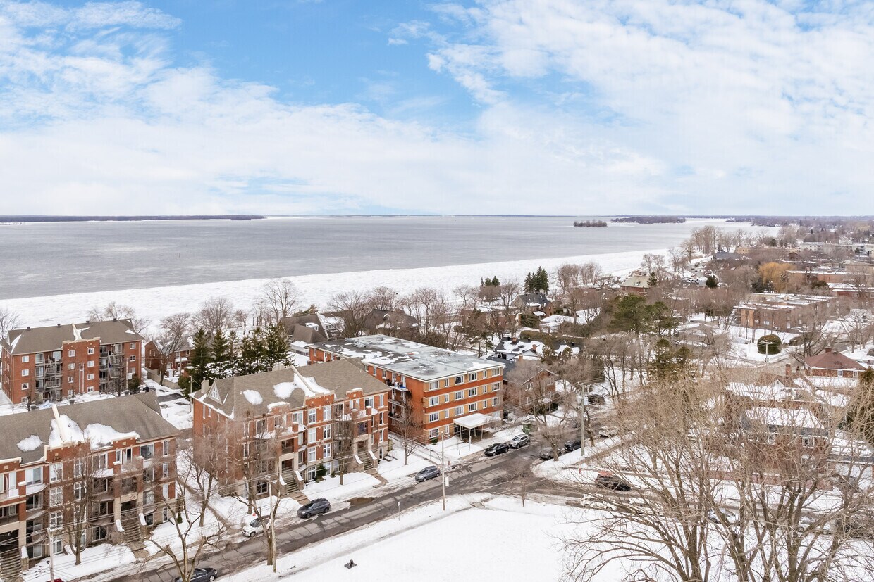 Aerial Photo - 3515 St Du Fort-Rolland