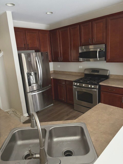 Foto del edificio - 407 Blackstone Ave