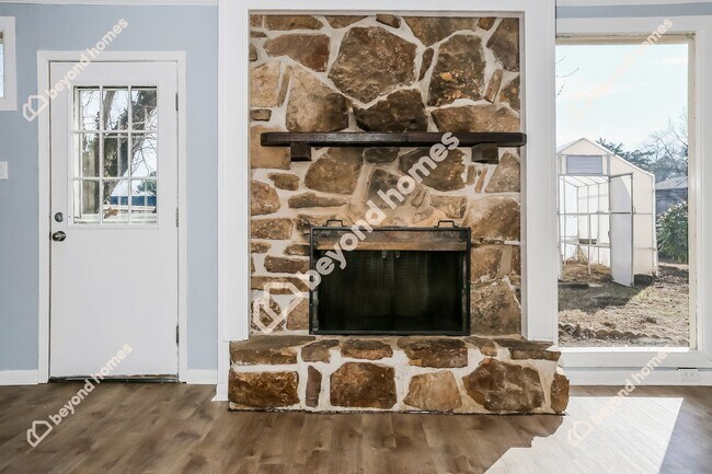 Foto del edificio - Beautiful 3 Bedroom 2 Bathroom House - Rea...