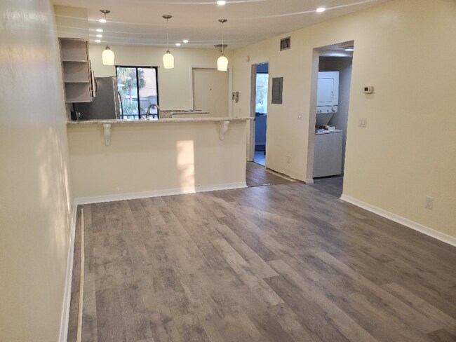 Foto del edificio - 22523 Westchester Blvd