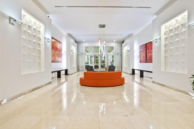 Foto del edificio - 9066 SW 73rd Ct