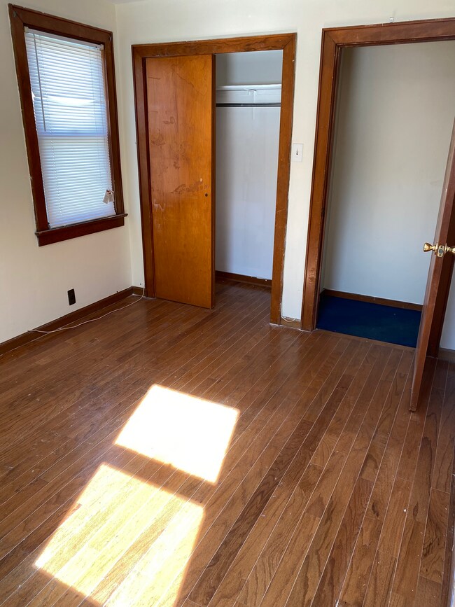 Building Photo - 161 Cator Ave