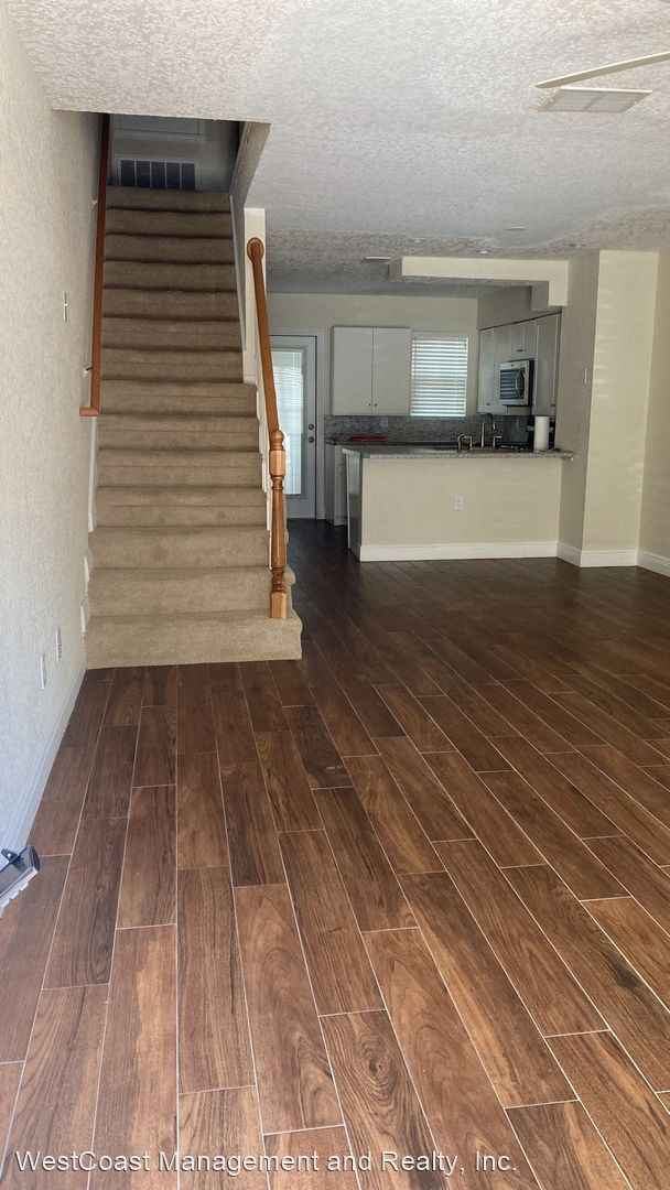 Foto del edificio - 2 br, 2.5 bath House - 11353 Grandville Dr.