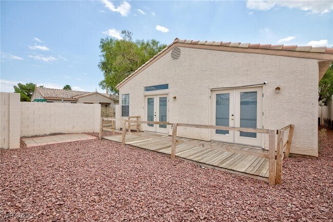 Foto del edificio - 7809 Idle Spring Ct