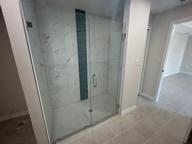 Foto del edificio - Coming Soon Brand New Construction 4/3