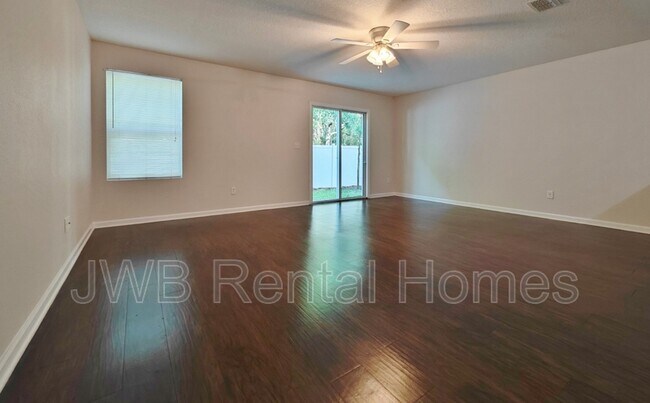Foto del edificio - 7142 Timmerman Ln