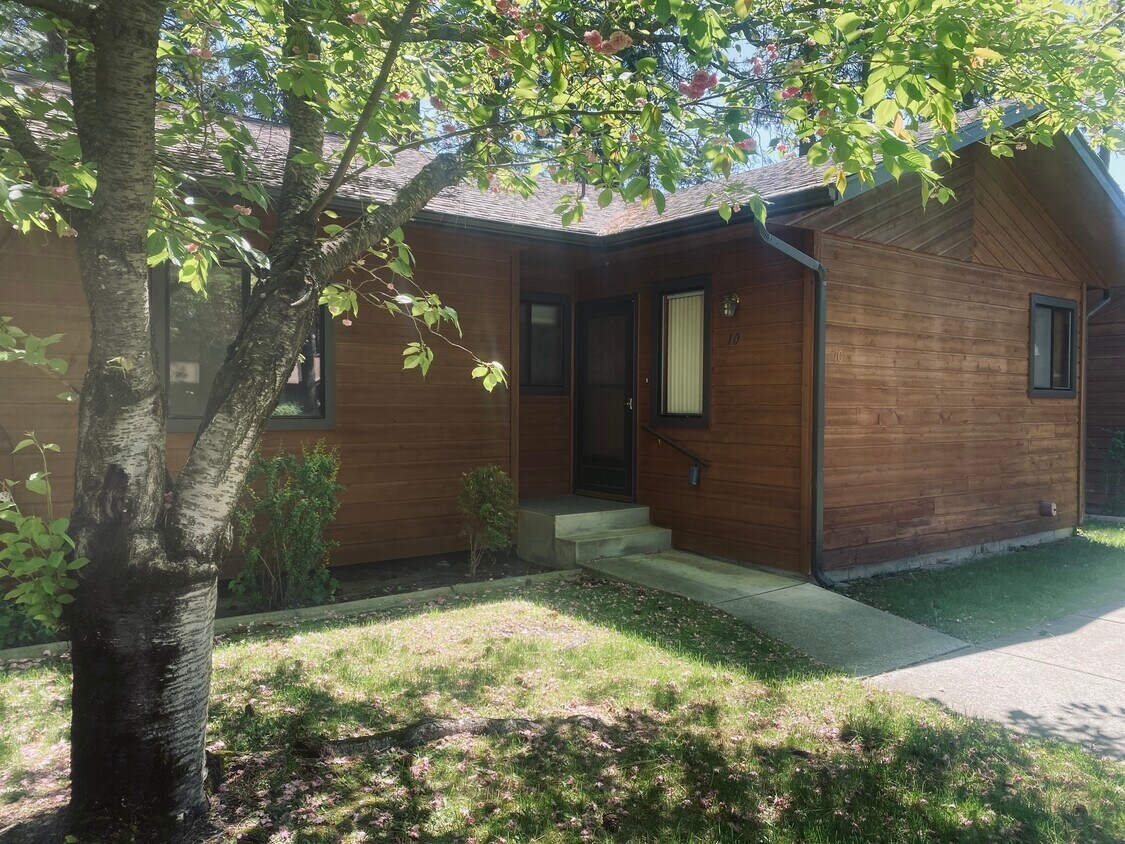 Primary Photo - 1130 E Timber Ln