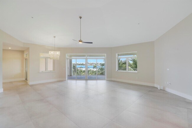 Foto del edificio - 309 E Ocean Ave