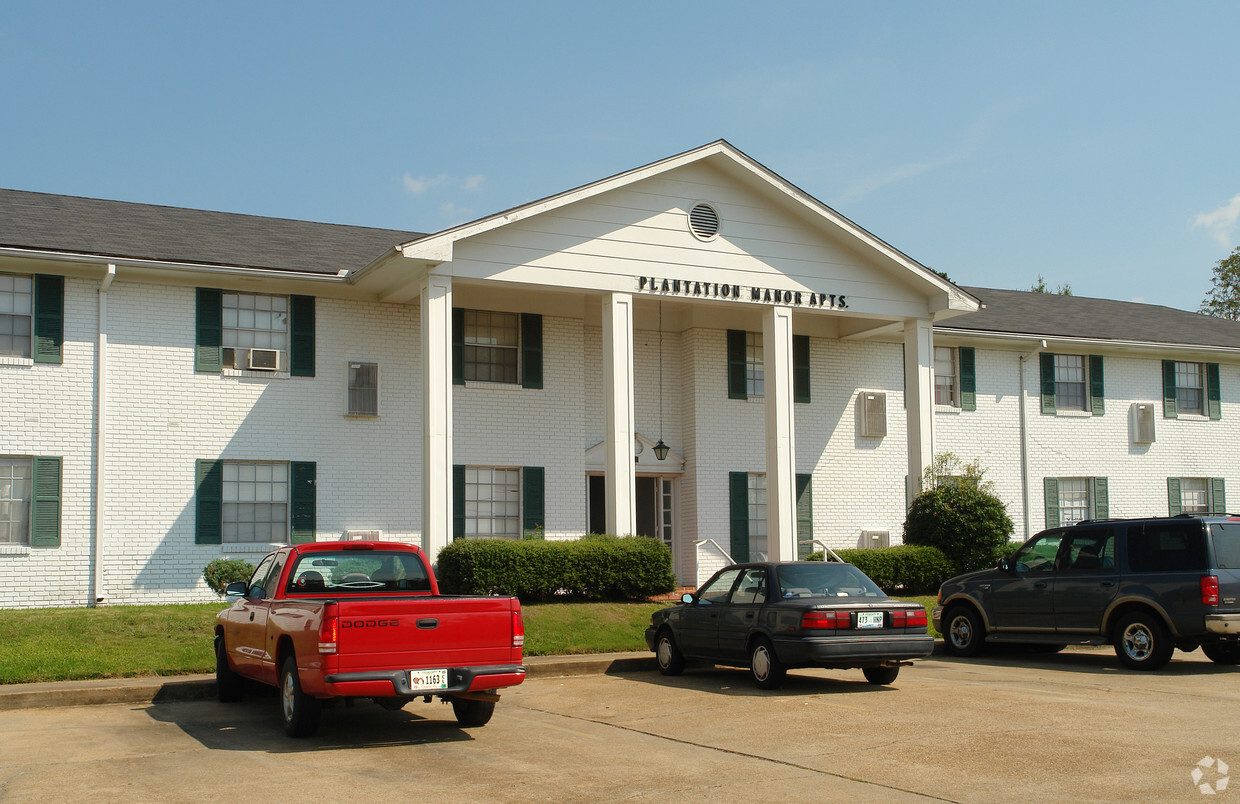 Building Photo - Plantation Manor Apartments