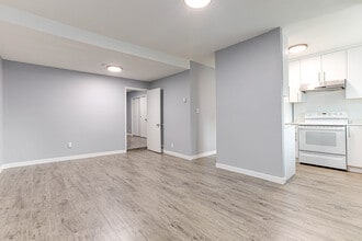 Building Photo - 811 Duthie Ave