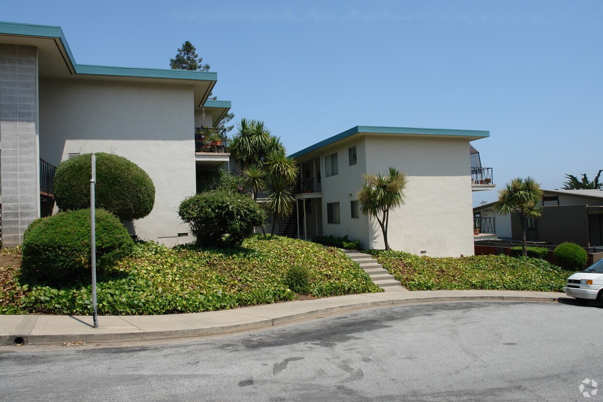 Building Photo - 150 Irene Ct