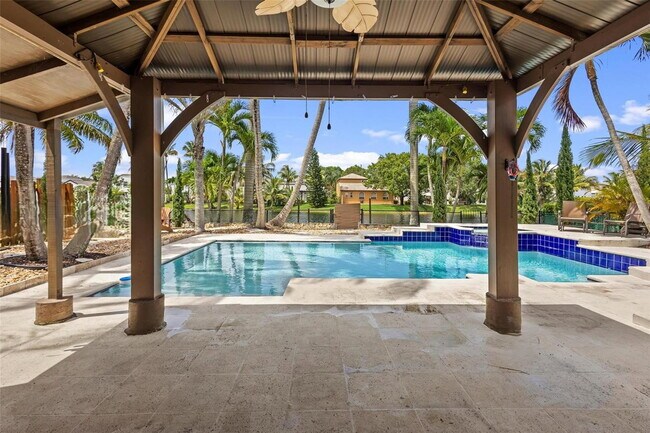 Foto del edificio - 15835 NW 7th St
