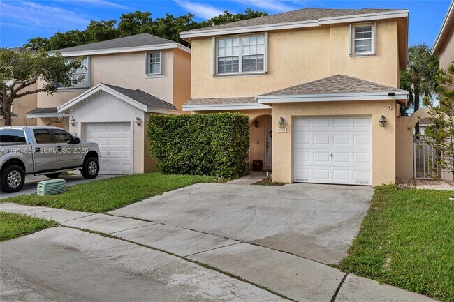 Building Photo - 4055 Eastridge Dr